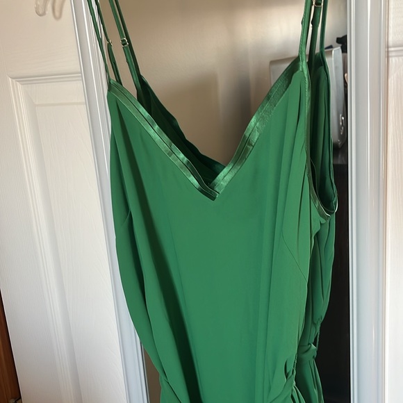White House Black Market Kelly Green dress - Picture 2 of 7